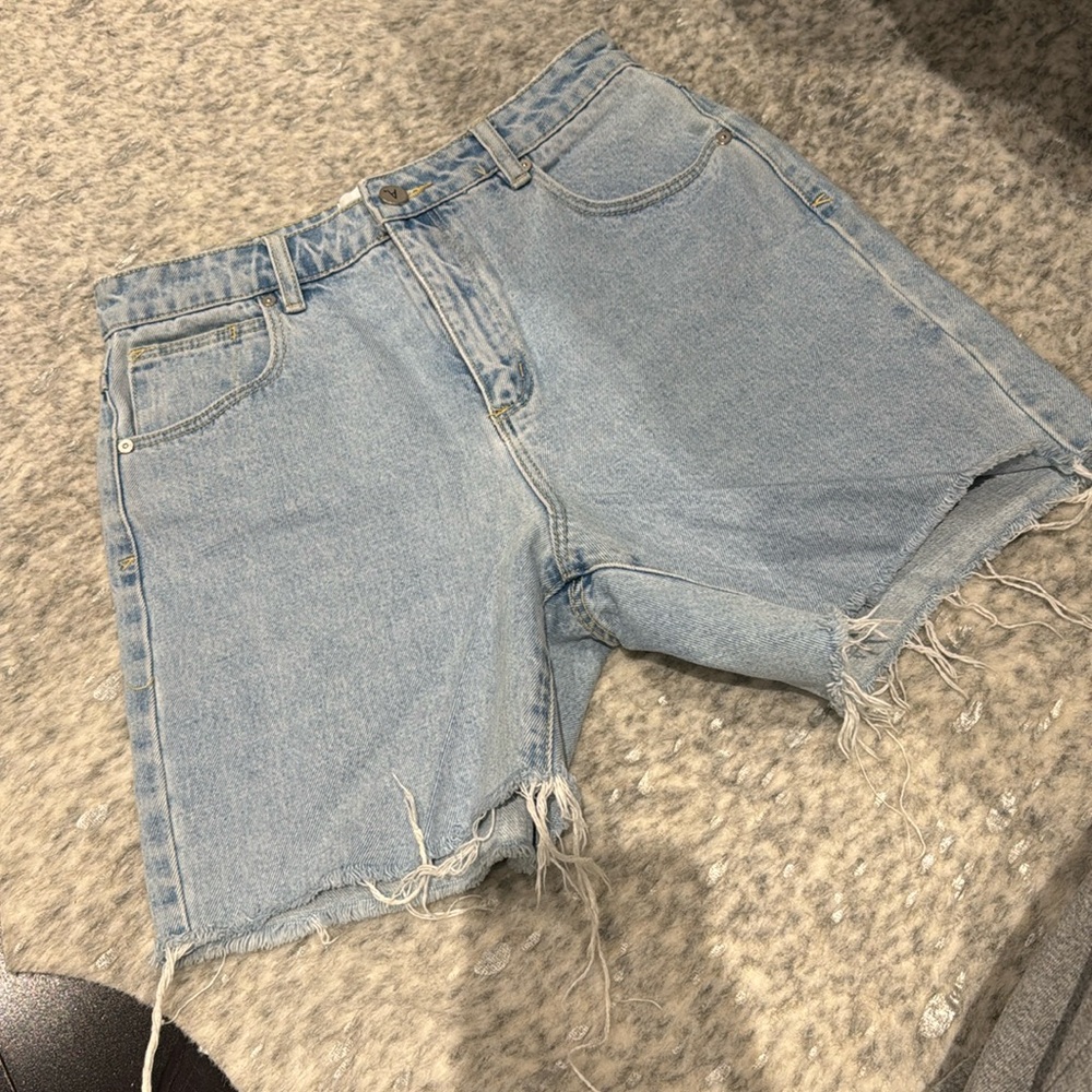 Abrand Light Wash Denim Mom Shorts